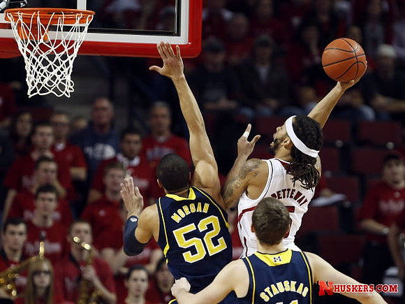 Jordan Morgan (52) and Nik Stauskas (11)