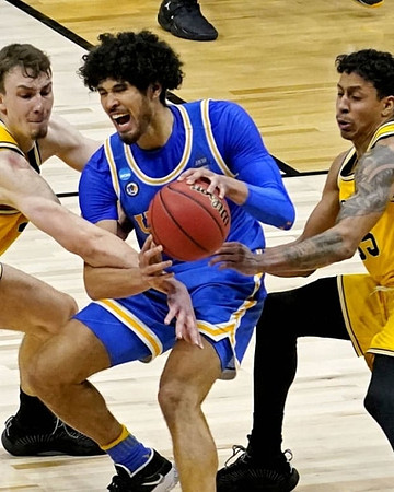 Franz Wagner (21) and Eli Brooks (55)