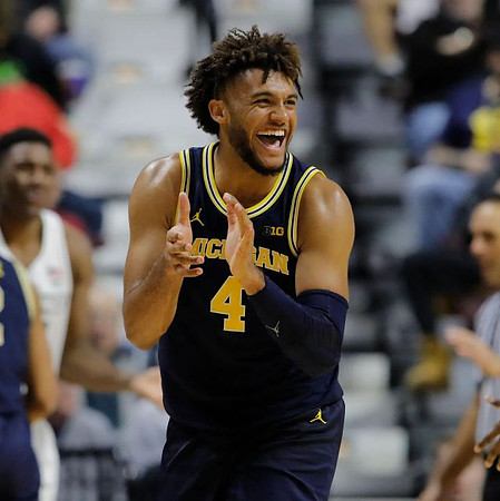 Isaiah Livers (4)