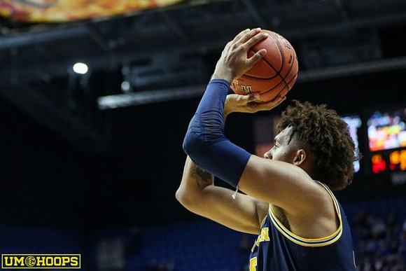Isaiah Livers (4)
