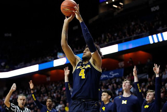 Isaiah Livers (4)