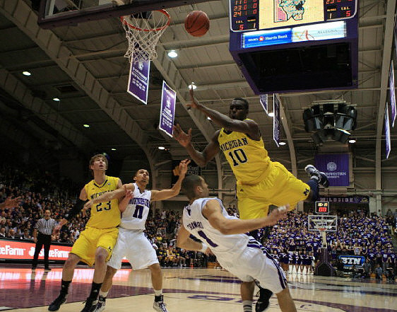 Evan Smotrycz (23) and Tim Hardaway Jr. (10)