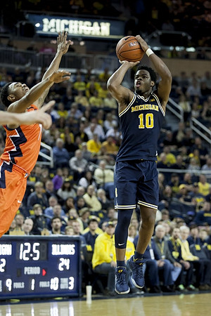 Derrick Walton Jr. (10)