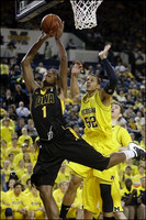 Jordan Morgan (52) and Evan Smotrycz (23)