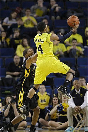 Darius Morris (4)