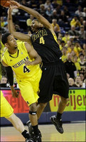 Darius Morris (4)