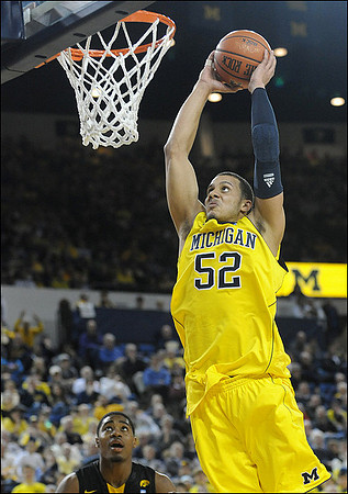 Jordan Morgan (52)