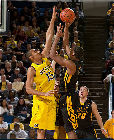 Jon Horford (15)