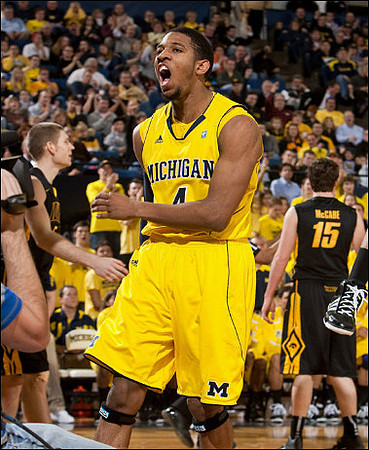 Darius Morris (4)