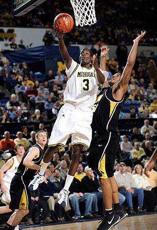 Manny Harris (3)