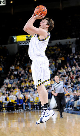Zack Novak (0)