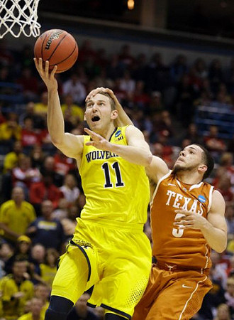 Nik Stauskas (11)