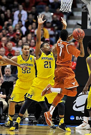 Jordan Morgan (52) and Zak Irvin (21)