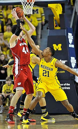 Zak Irvin (21)