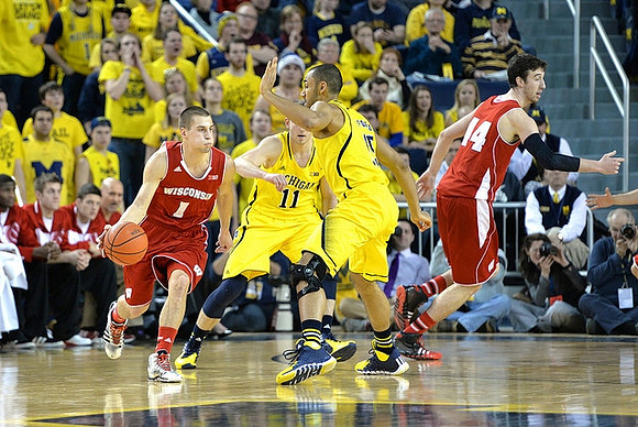 Nik Stauskas (11) and Jon Horford (15)
