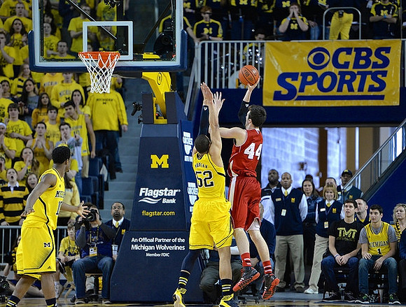 Derrick Walton Jr. (10) and Jordan Morgan (52)