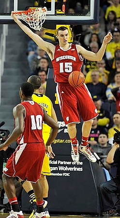 Jon Horford (15)