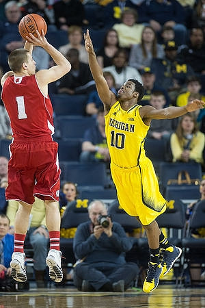 Derrick Walton Jr. (10)