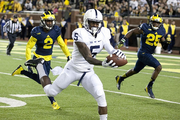 Blake Countess (2) and Dymonte Thomas (25)