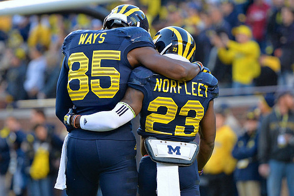 Maurice Ways (85) and Dennis Norfleet (23)