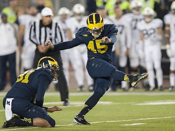 Kenny Allen (91) and Matt Wile (45)