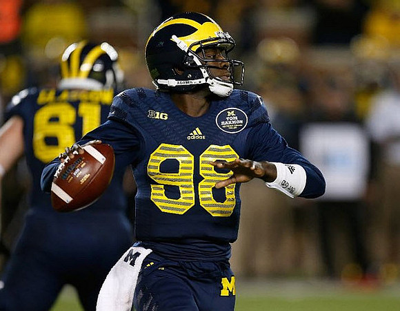 Devin Gardner (98) and Graham Glasgow (61)