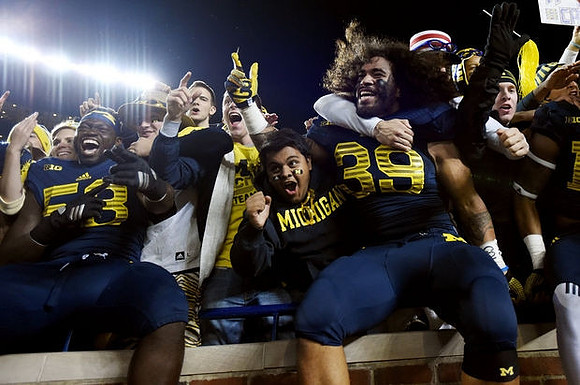 Mario Ojemudia (53) and Sione Houma (39)
