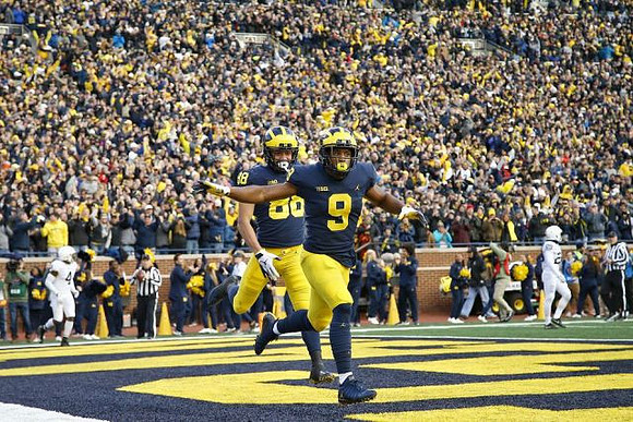 Grant Perry (88) and Donovan Peoples-Jones (9)