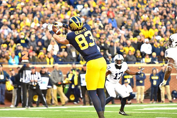 Zach Gentry (83)