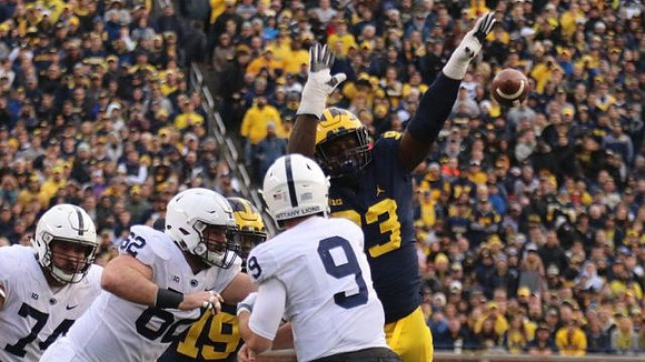 Kwity Paye (19) and Lawrence Marshall (93)
