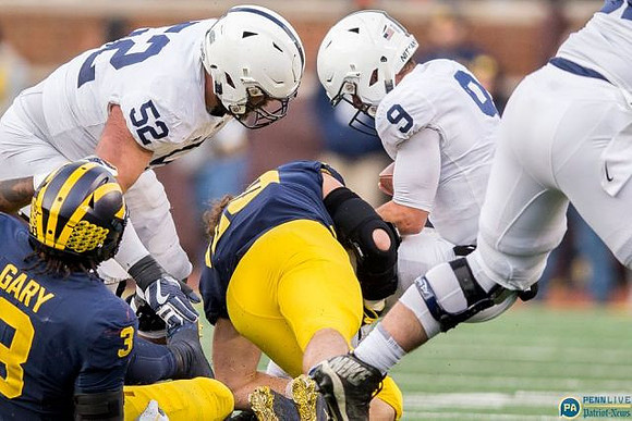 Rashan Gary (3) and Jordan Glasgow (29)