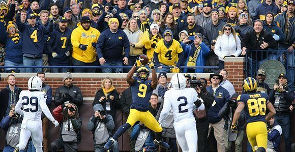 Donovan Peoples-Jones (9) and Grant Perry (88)