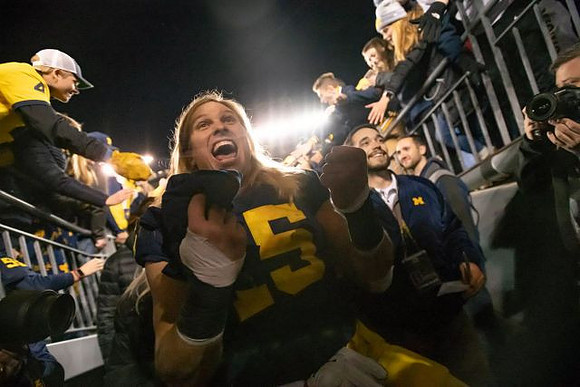 Chase Winovich (15)