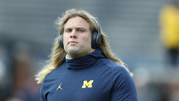 Chase Winovich (15)