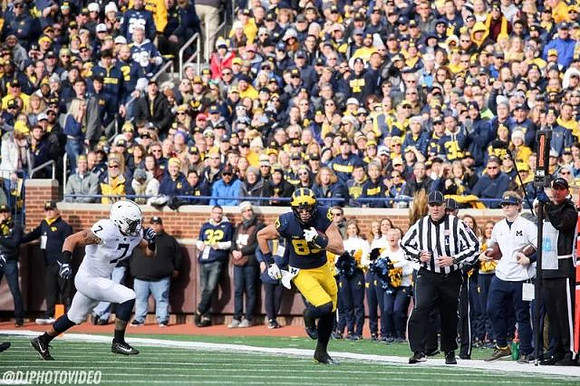 Zach Gentry (83)