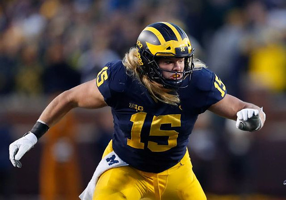 Chase Winovich (15)