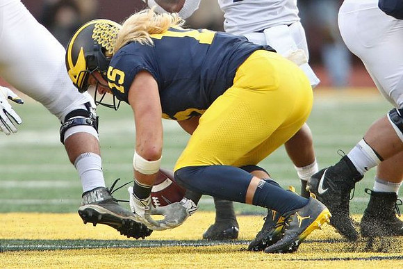 Chase Winovich (15)