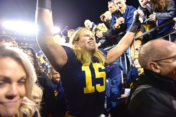 Chase Winovich (15)