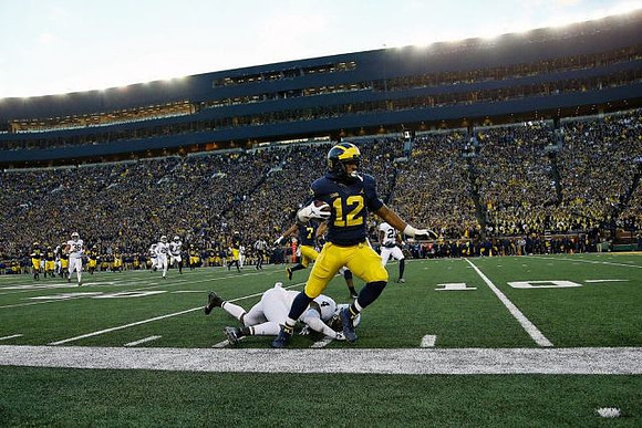 Tarik Black (7) and Chris Evans (12)