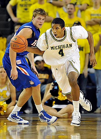 Darius Morris (4)
