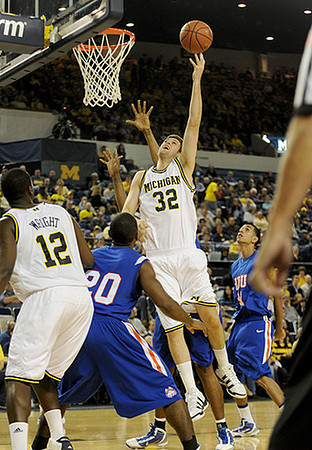 Anthony Wright (12) and Zack Gibson (32)
