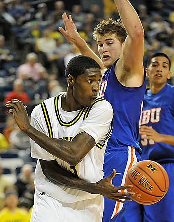 Manny Harris (3)