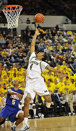 Darius Morris (4)