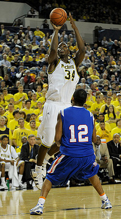 DeShawn Sims (34)