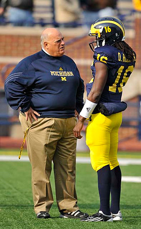 Al Borges and Denard Robinson (16)