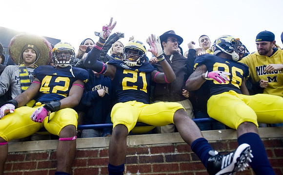 J.B. Fitzgerald (42), Junior Hemingway (21), and Kevin Koger (86)