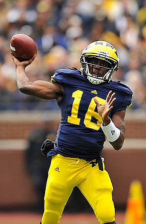 Denard Robinson (16)