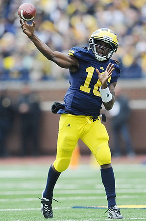 Denard Robinson (16)