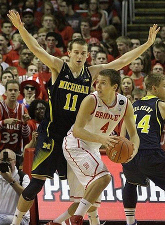 Nik Stauskas (11) and Max Bielfeldt (44)