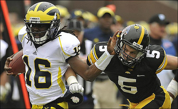 Denard Robinson (16)